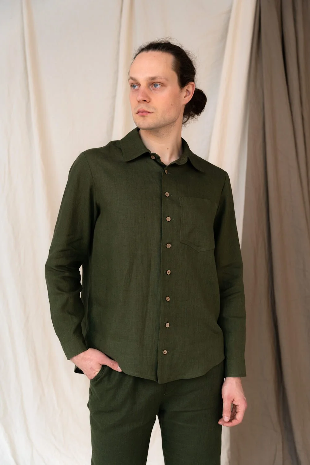 buttoned men's linen shirts