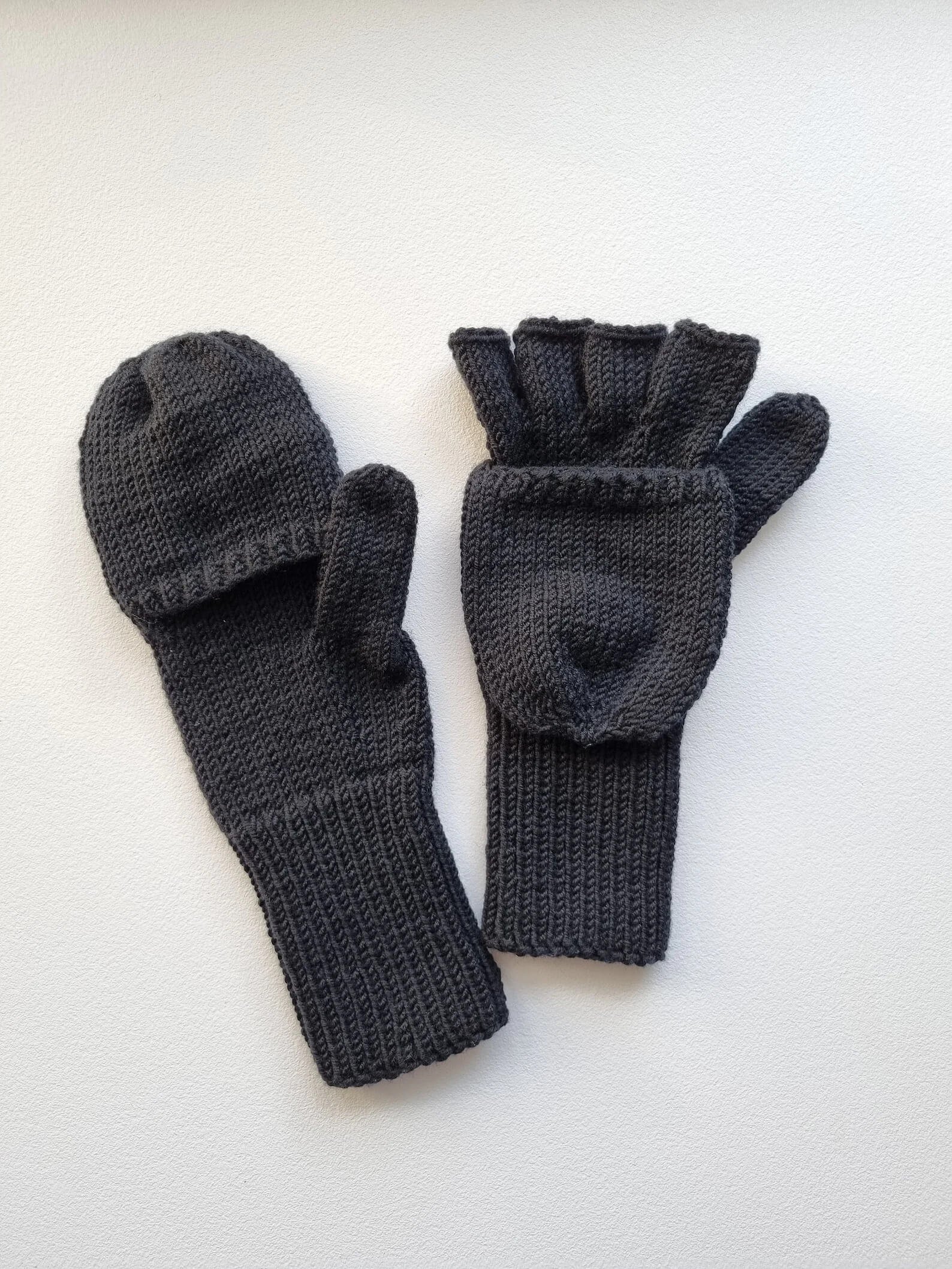 knitted woolen typing gloves