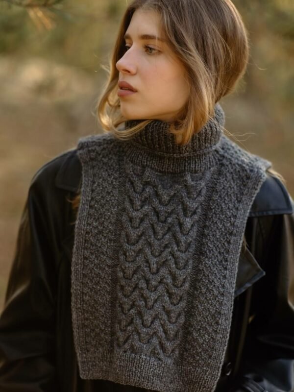 dark grey knitted woolen collar