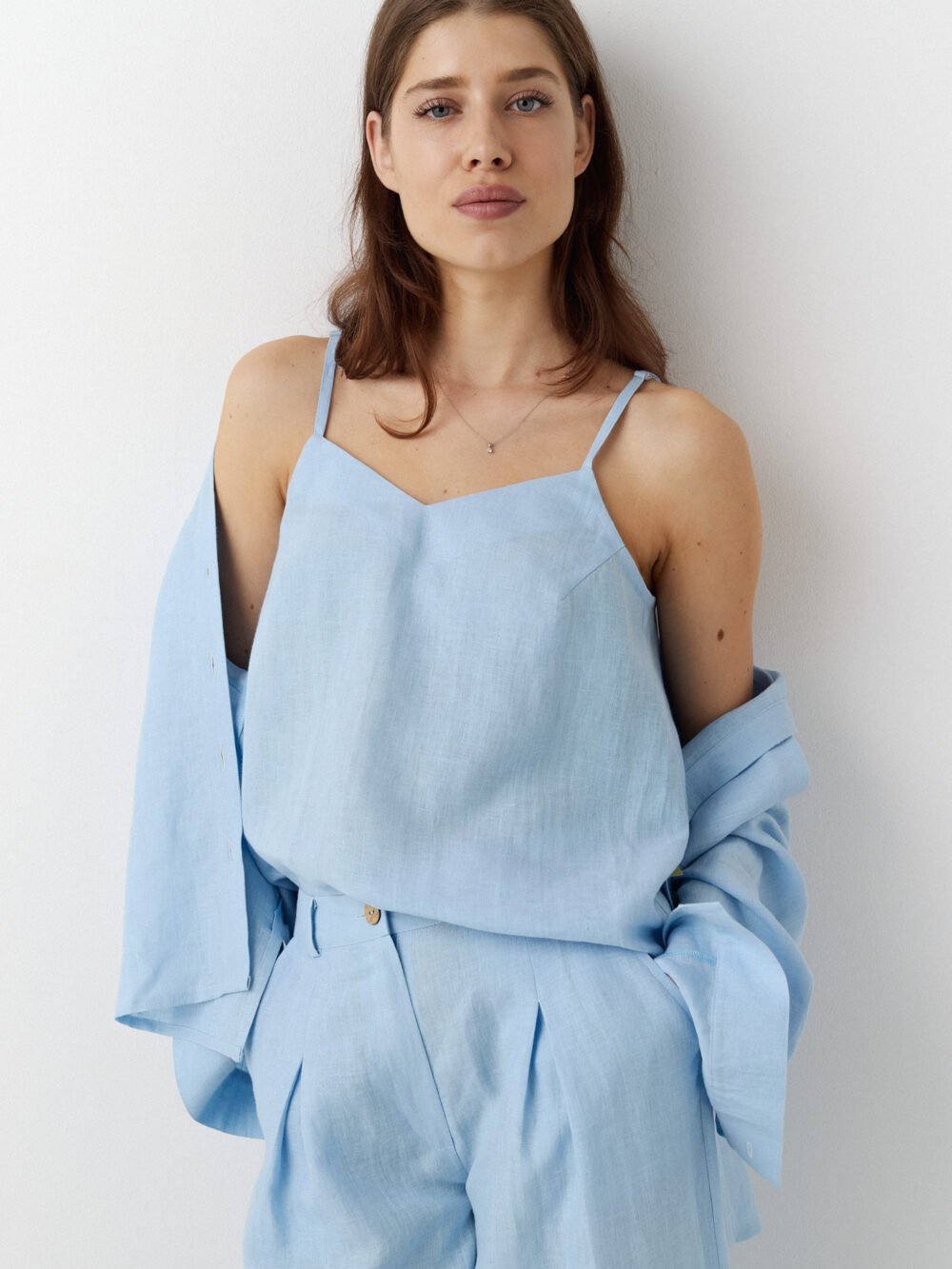 Lino palaidinė su petnešėlėmis LINDA light blue