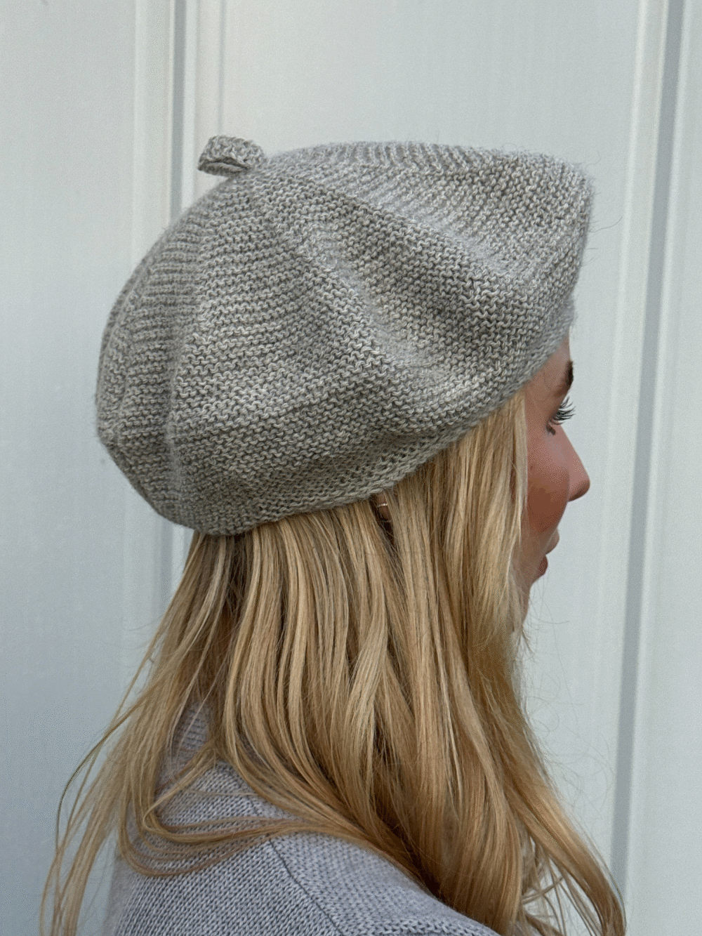Megzta alpakos vilnos beretė, light grey