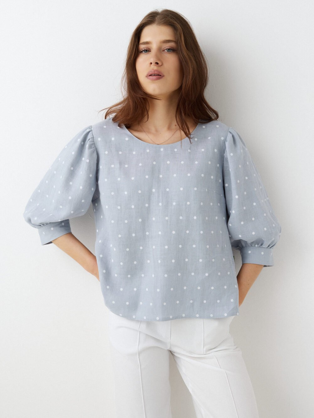 Light linen pullover top KEITE, blue with white dots